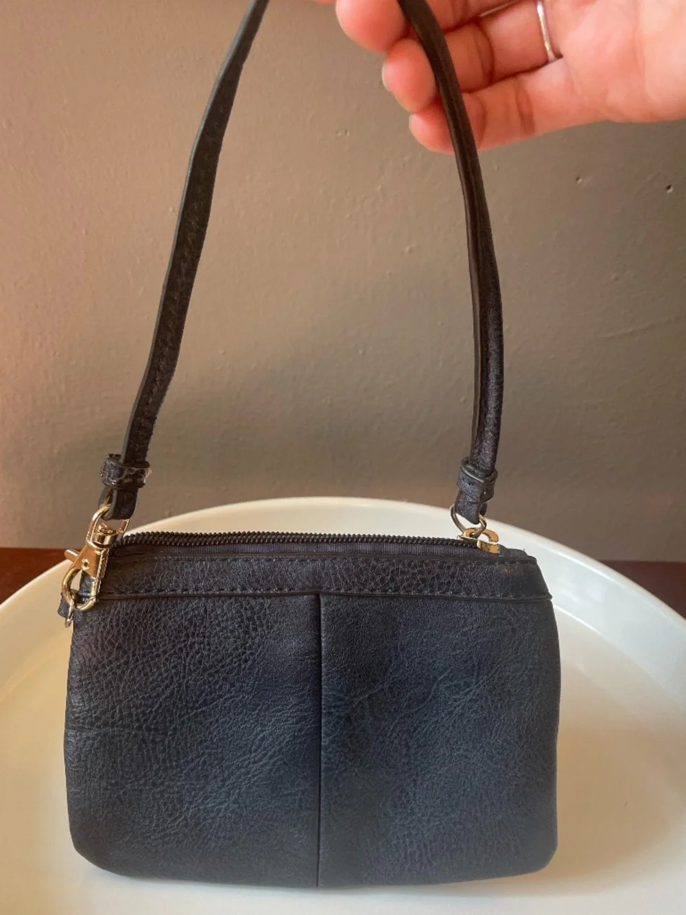 Wilsons Leather navy wristlet